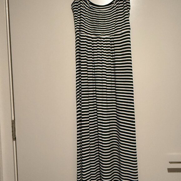 Calvin Klein Dresses & Skirts - Calvin Klein Black and White Striped Maxi Dress Size 8